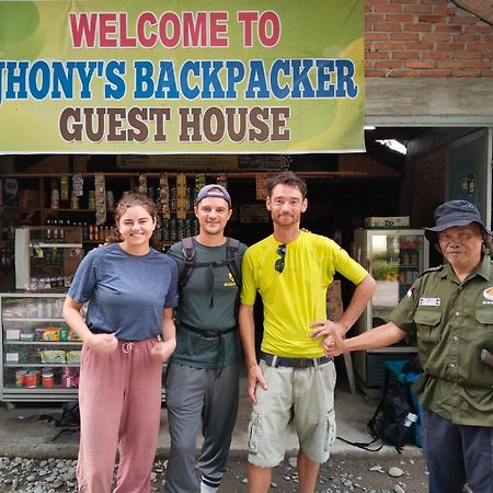 בוקיט לוואנג Jhony'S Backpacker-Guest House Only Stay Here Book Treking With Us מראה חיצוני תמונה