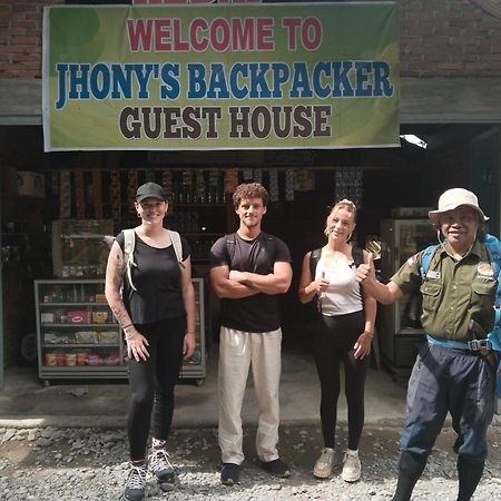 בוקיט לוואנג Jhony'S Backpacker-Guest House Only Stay Here Book Treking With Us מראה חיצוני תמונה