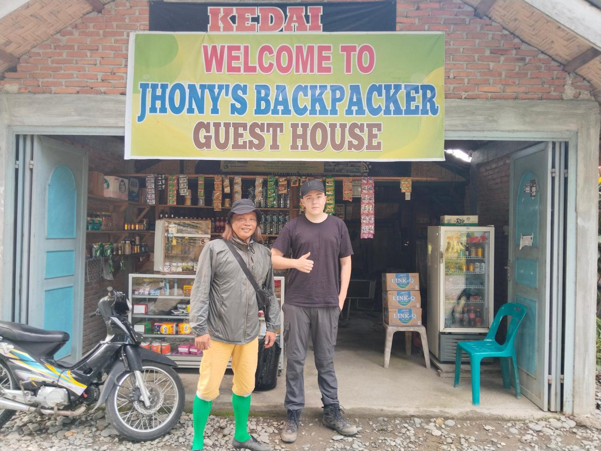 בוקיט לוואנג Jhony'S Backpacker-Guest House Only Stay Here Book Treking With Us מראה חיצוני תמונה