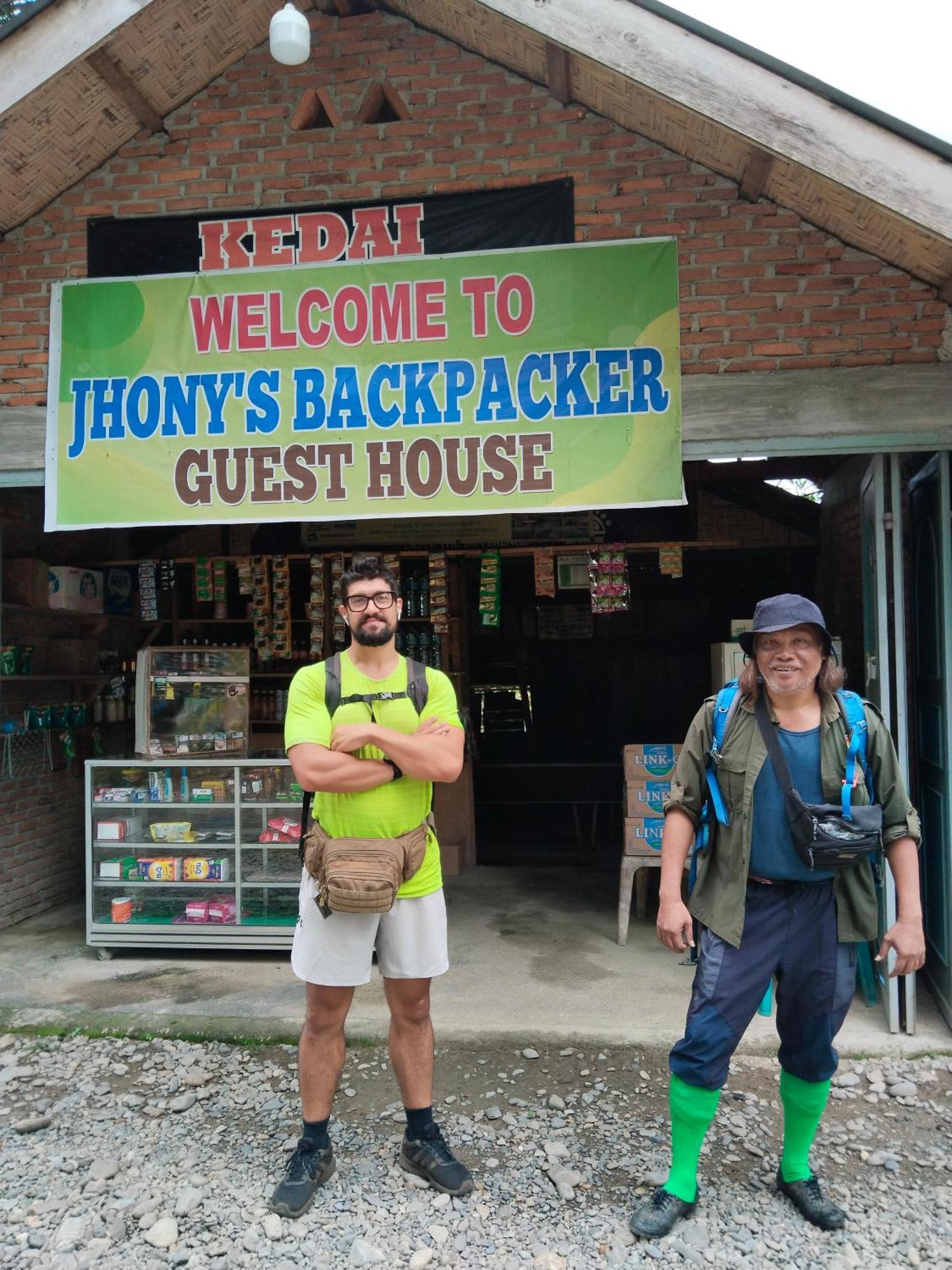 בוקיט לוואנג Jhony'S Backpacker-Guest House Only Stay Here Book Treking With Us מראה חיצוני תמונה